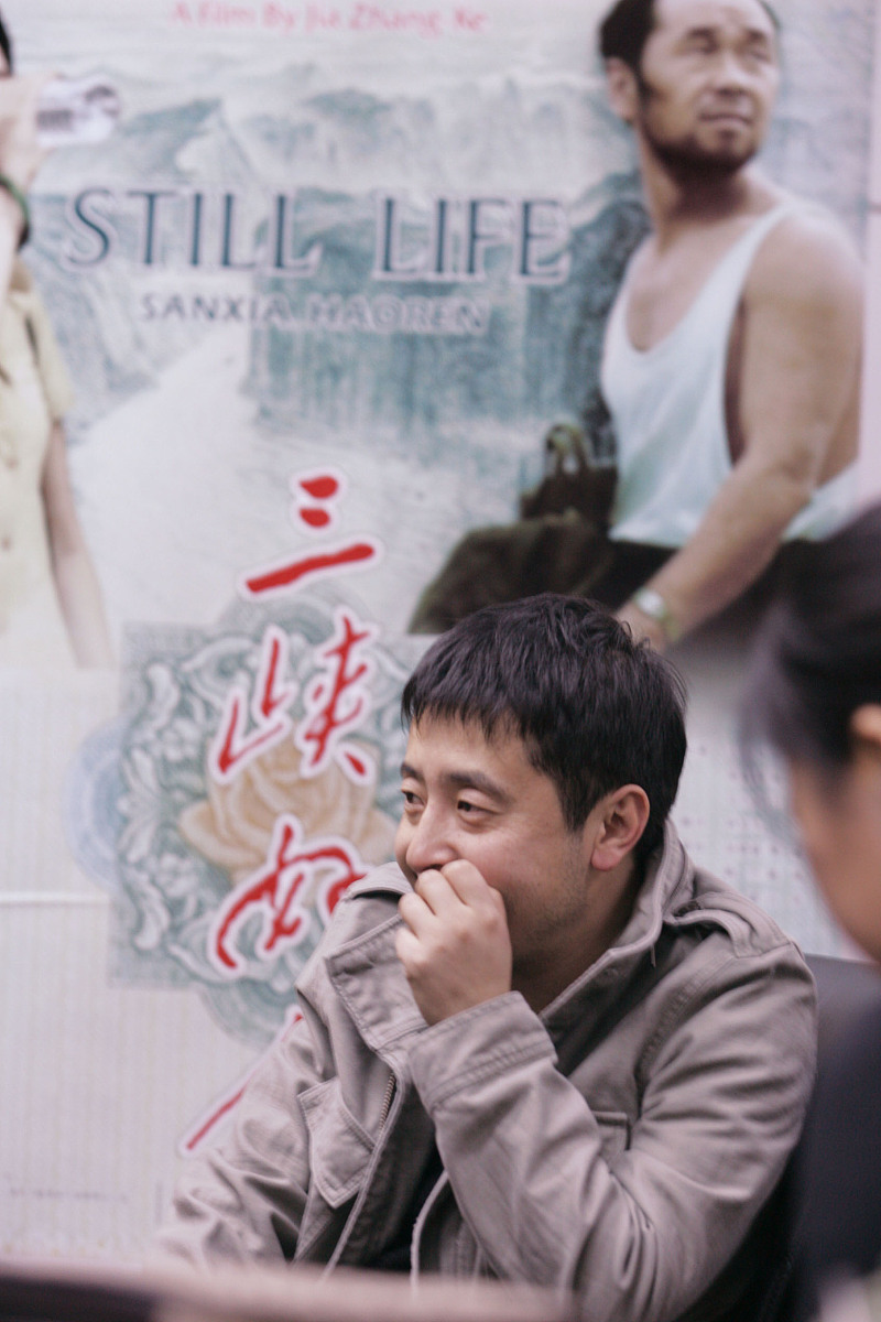 从故乡再出发：解读贾樟柯电影中小人物的悲喜与人文关怀