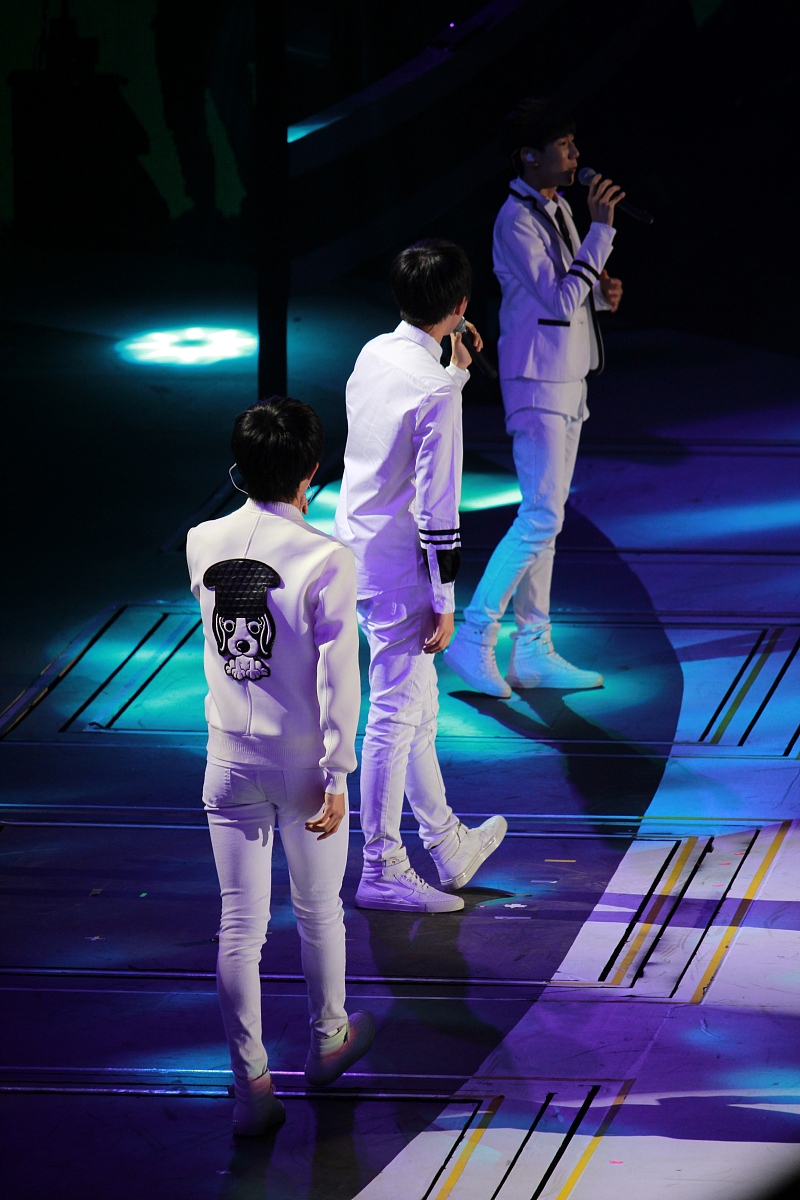 2016年3月23日,深圳,2016qq音乐巅峰盛典.***_***   tfboys