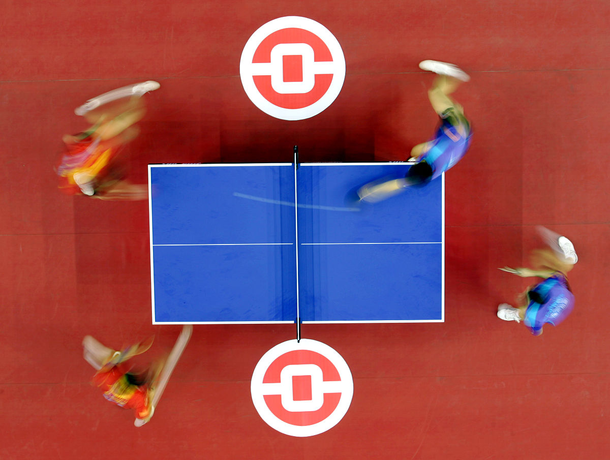 请问要想拉好乒乓球弧线球最重要的是什么