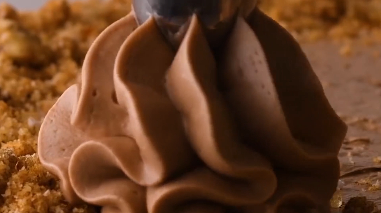 百合莲子羹和巧克力蛋糕完美融合,神仙搭配,口水都忍不住了!