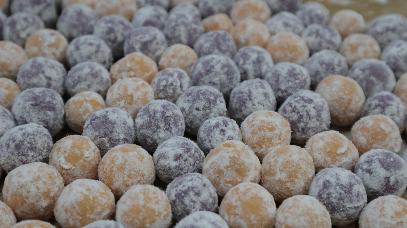 想吃芋圆不用出去买了,三种食材简单一做,冰箱冷冻半年都不会坏