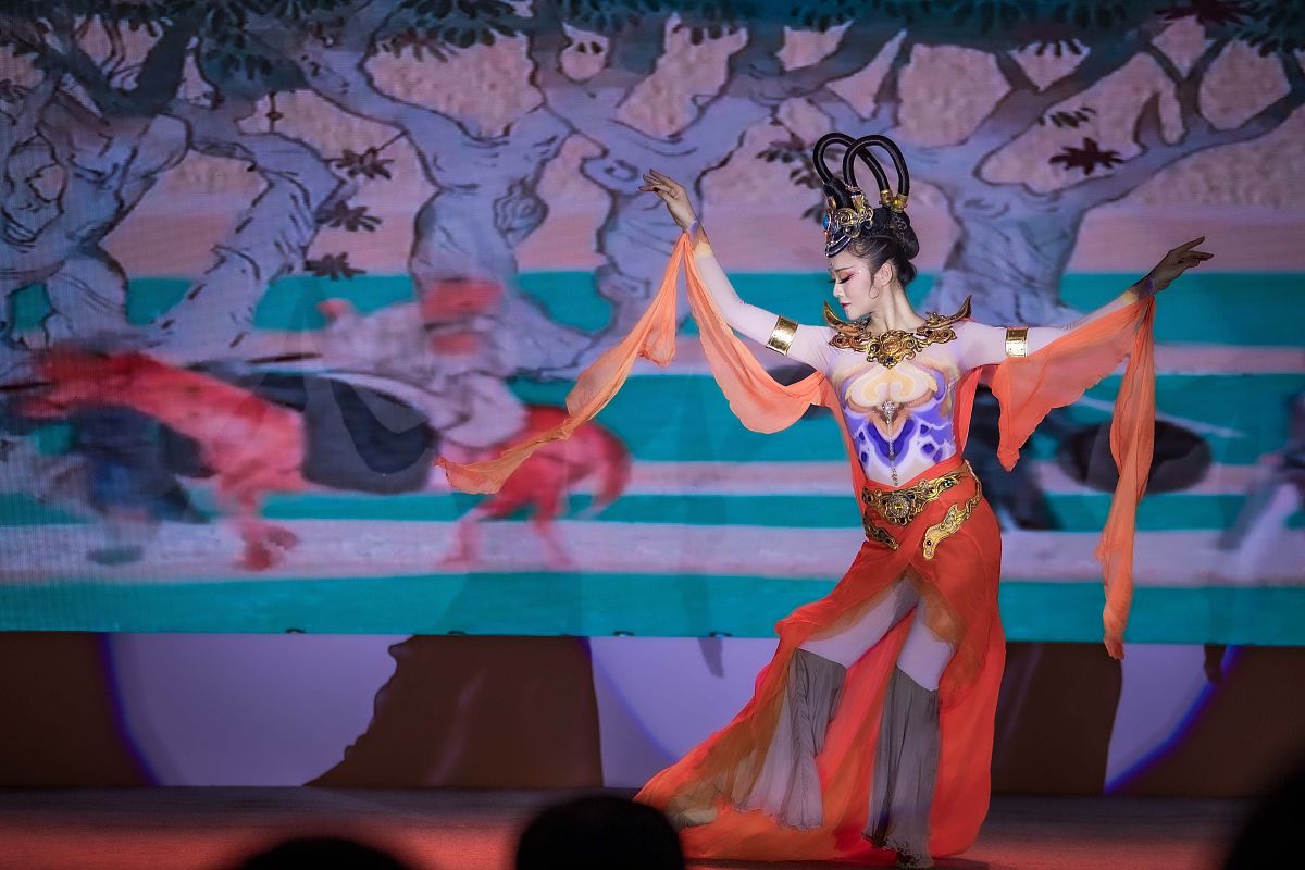 中国历史上真实存在的女英雄：传奇故事与精神传承