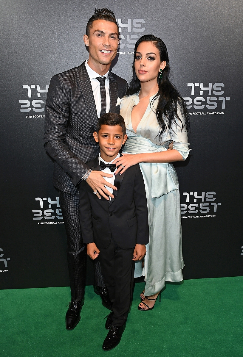 C罗为何招黑？探究背后的原因