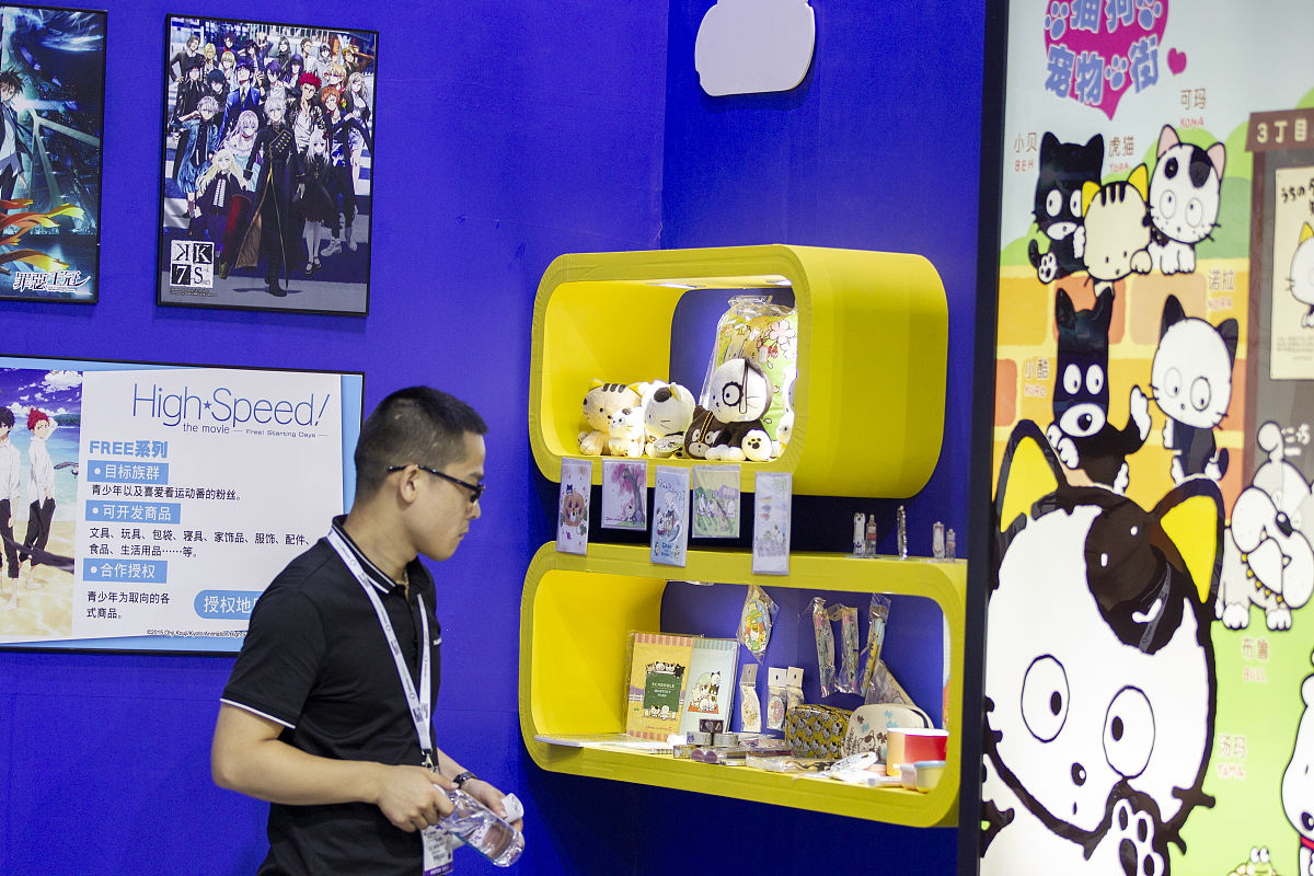 我做了狮猫作为文创产品的形象IP灵感来自于北京景山皇家御猫的传说传说中叫雪眉狮猫帮我给他们起一些名字让人印象深刻的