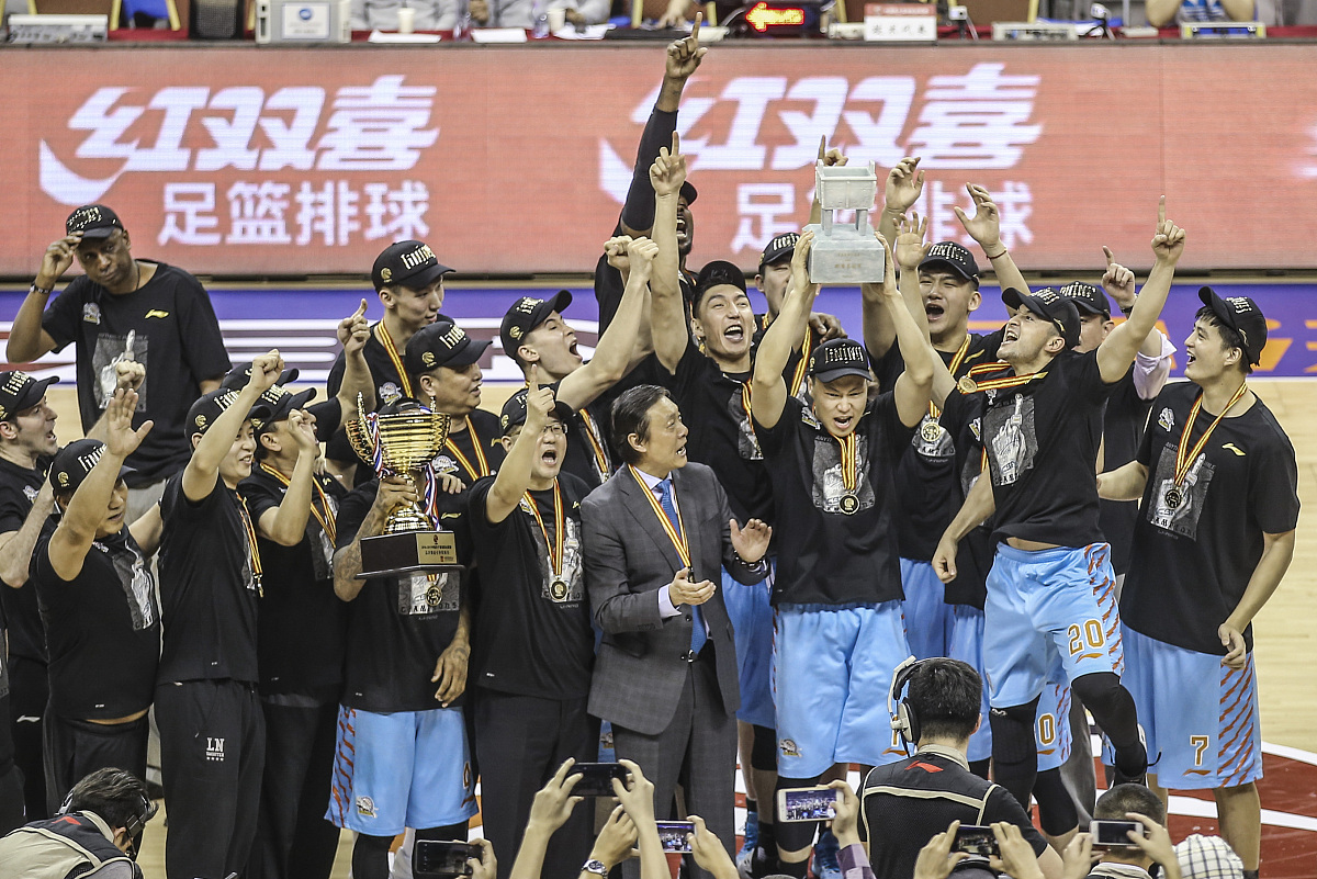 剪刀石头布游戏：六人挑战一人，平均几回合能获胜？