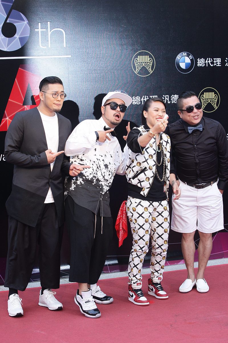 Gai 身高惊人：两米二十五的巨人生活