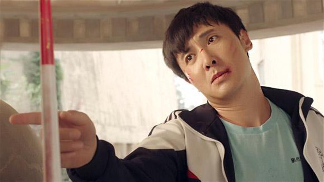 沈腾一家三口同框,小狮子萌态超抢镜,网友吐槽老婆身材超贾玲