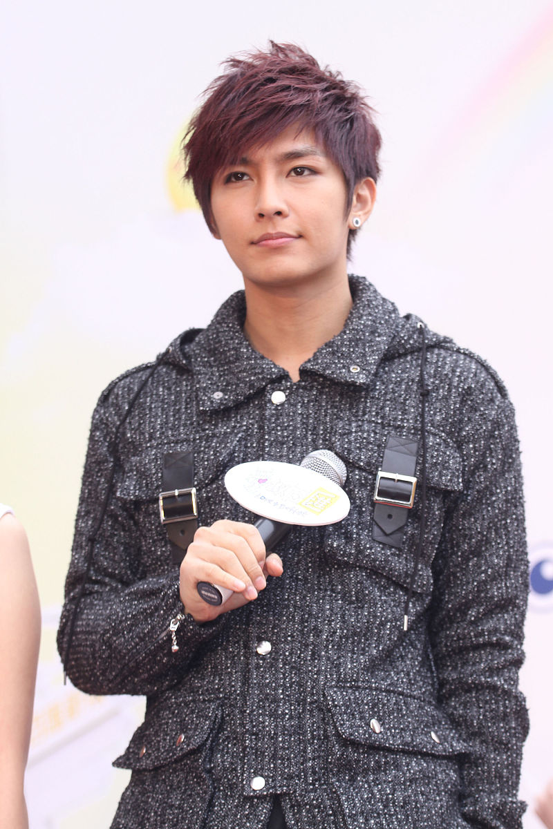 初恋的遗憾：错过的青春和成长的蜕变