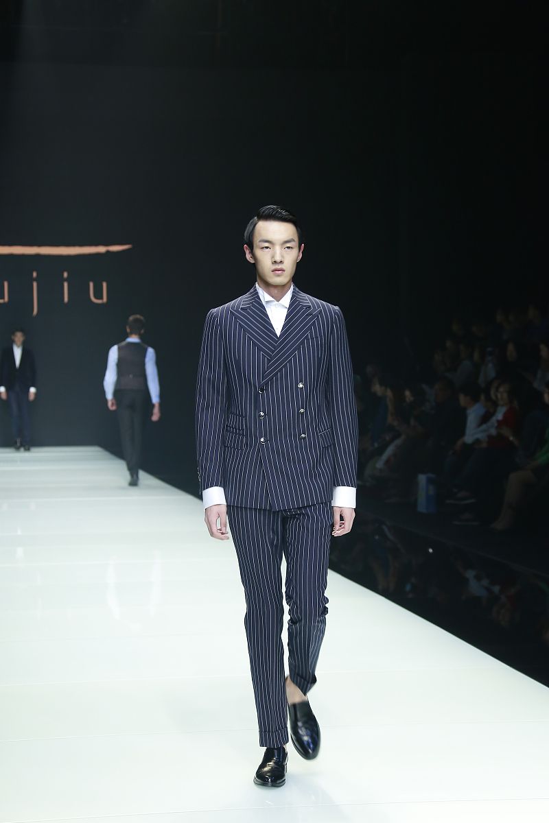 安顺市民族中等职业学校服装设计与工艺专业可以选择哪些就业方向