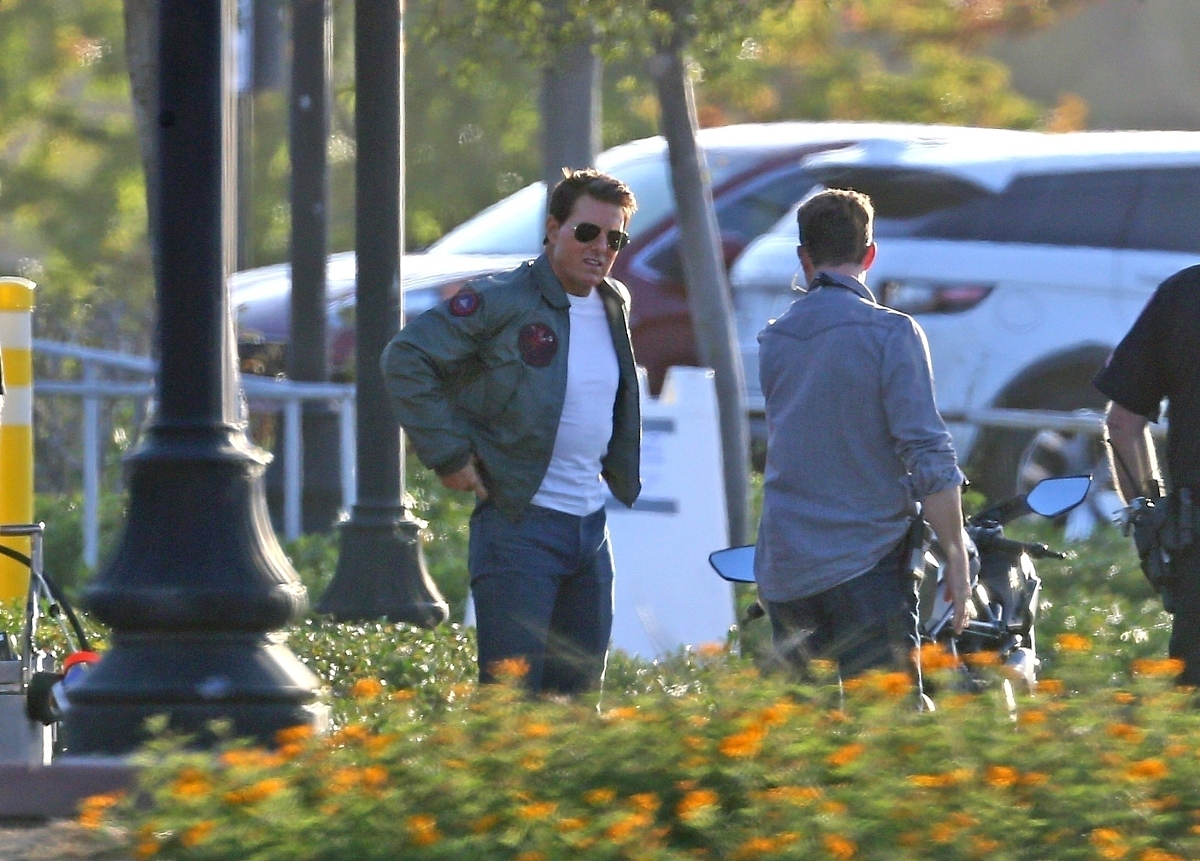 中外电影赏析课堂的上课感受要求：1、表明老师选的电影很经典2、老师上课讲的很好学到了很多以前不知道的电影知识让人耳目一新3、500字左右