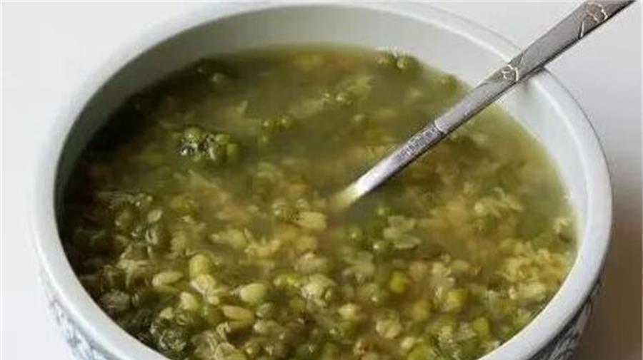 煮绿豆时撒一把,绿豆烂开花,营养还能翻倍,学到就是赚到了