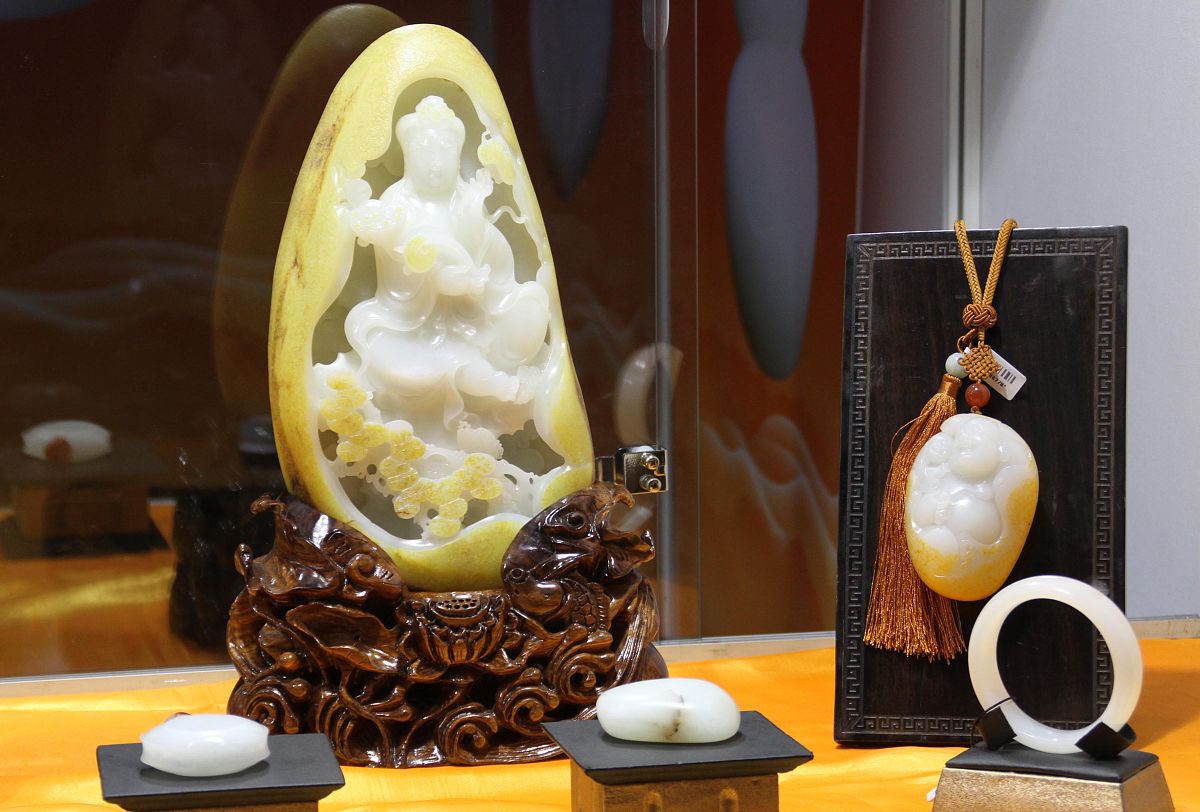 和田白玉：佛家信仰中的珍贵宝石