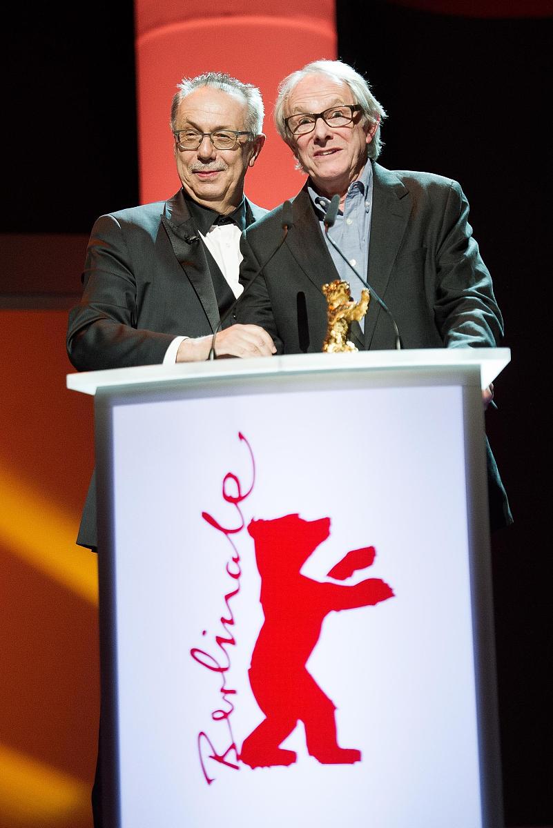 以電影rocky為背景, 寫一個短訊去鼓勵我朋友叫佢做人最緊要有信心