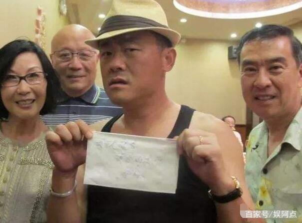 因莫虎上央视，唐爽炮轰周立波夫妇谎言被揭穿！主持人声音惹人疑
