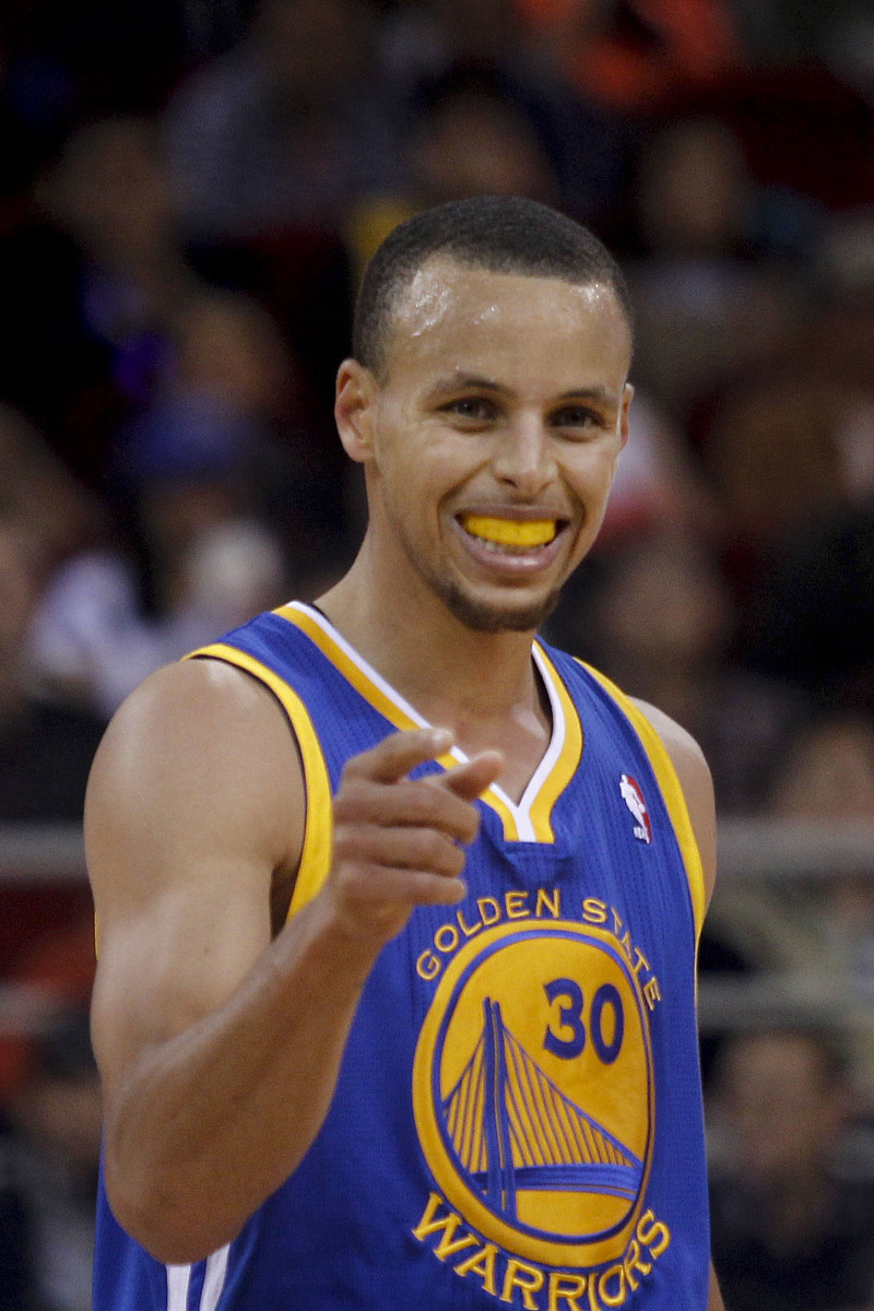 勇士VS湖人：谁将问鼎总冠军？球评师深度分析