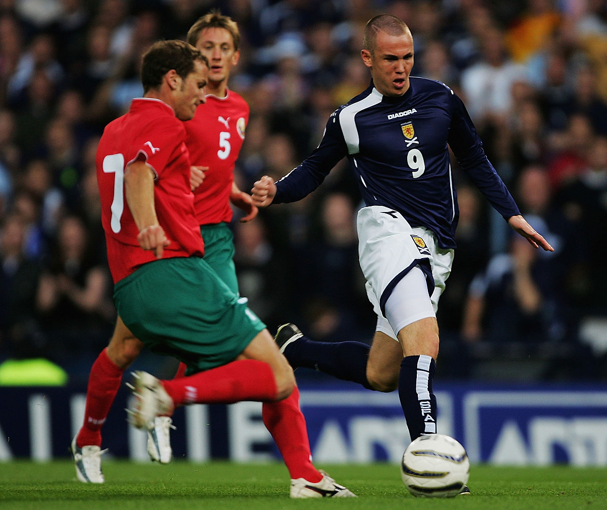 我想使用VB让Excel中的A和C和E列仅这三列从第二行开始到无限行只允许输入日期和无