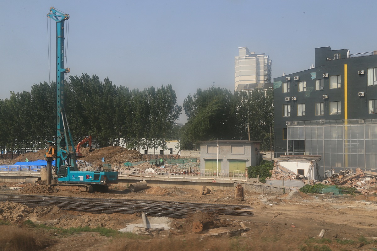某某工地建设实施方案 - 详细施工计划及安全保障