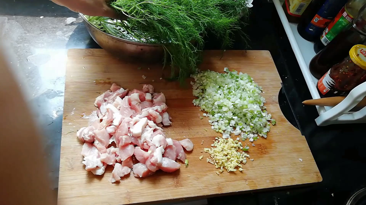 茴香饺子家常做法,不仅美味还鲜香,家人爱吃