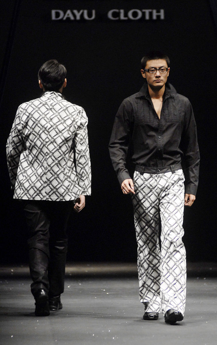 2008年11月8日,北京,中国国际时装周(2009春夏),"大宇"何建华时装发布
