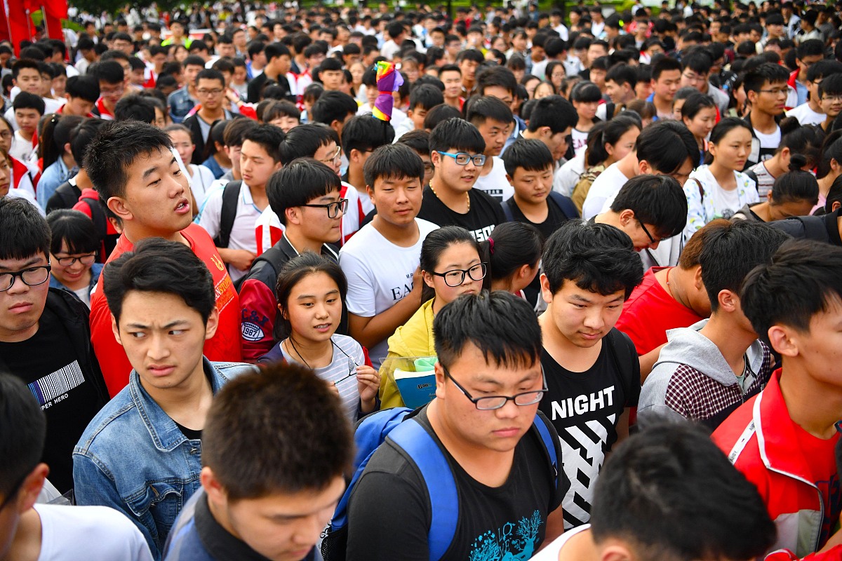 2020年万州第一中学招生简章 - 录取标准、计划及优秀生奖励