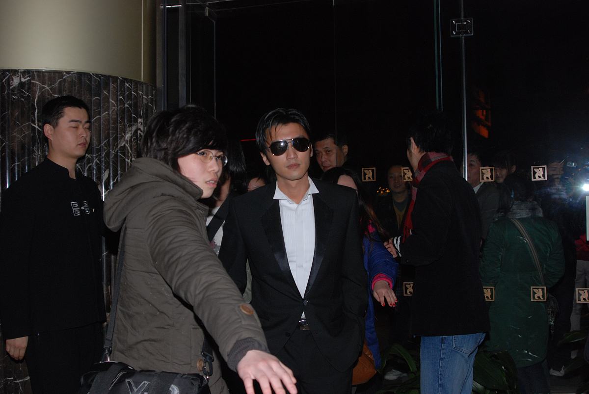 2009年2月28日,上海,2009新娱乐慈善群星会颁奖晚会当日在上海大剧院