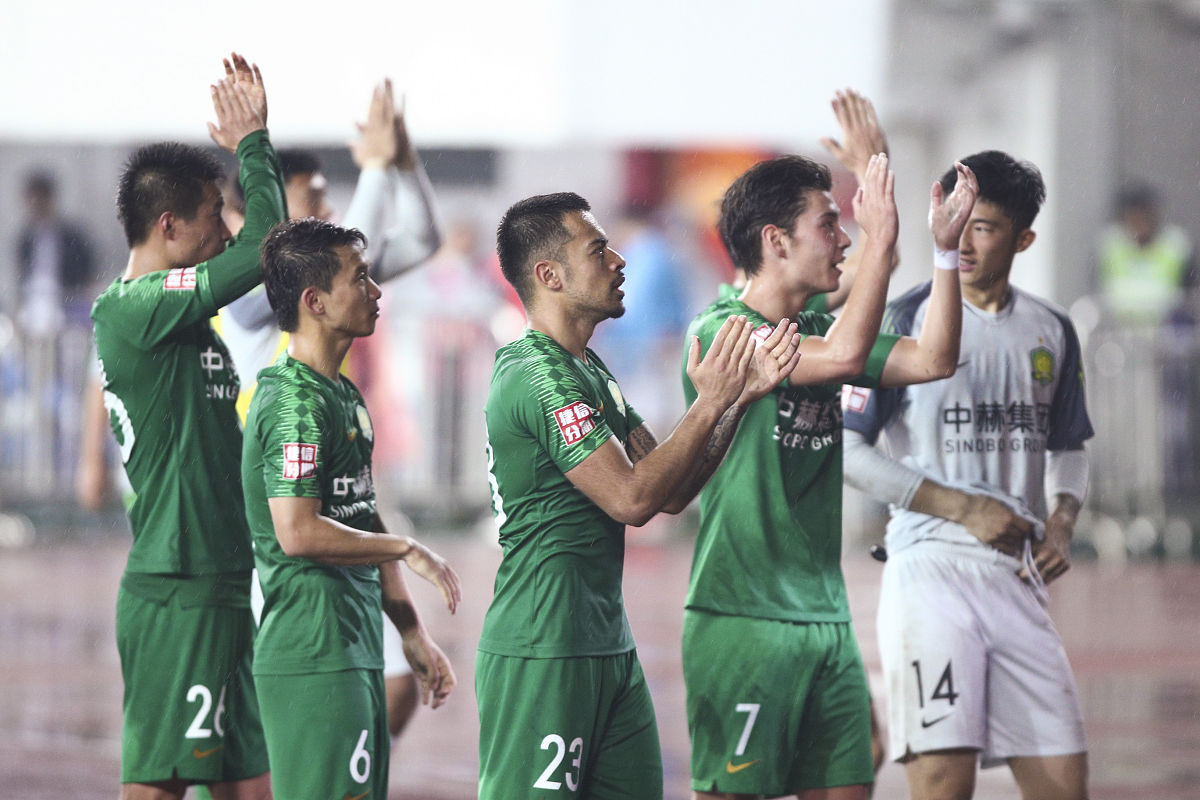 2019年5月4日,广东广州,2019中超第8轮,恒大淘宝0-1国安,国安将士赛后