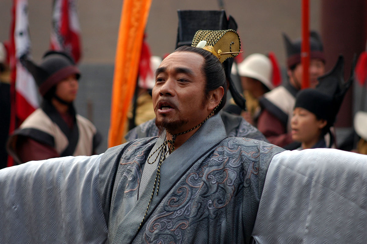 孙皓辉的大秦帝国是一本好书请你就书中秦孝公、商鞅和秦始皇的人物形象写一篇报告。