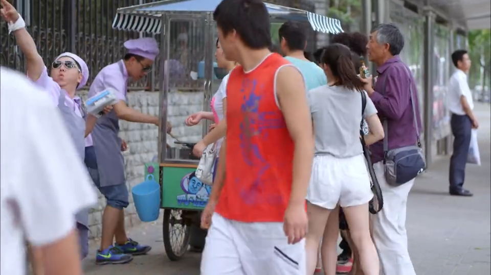 我的宝贝:兄弟俩摆摊卖煎饼,取名阿凡达,生意超好的