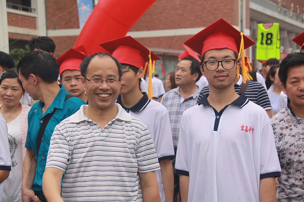 ***_***2016年07月03日,江西省宜春市,宜春中学十八岁<strong>成人</strong>礼,家长们