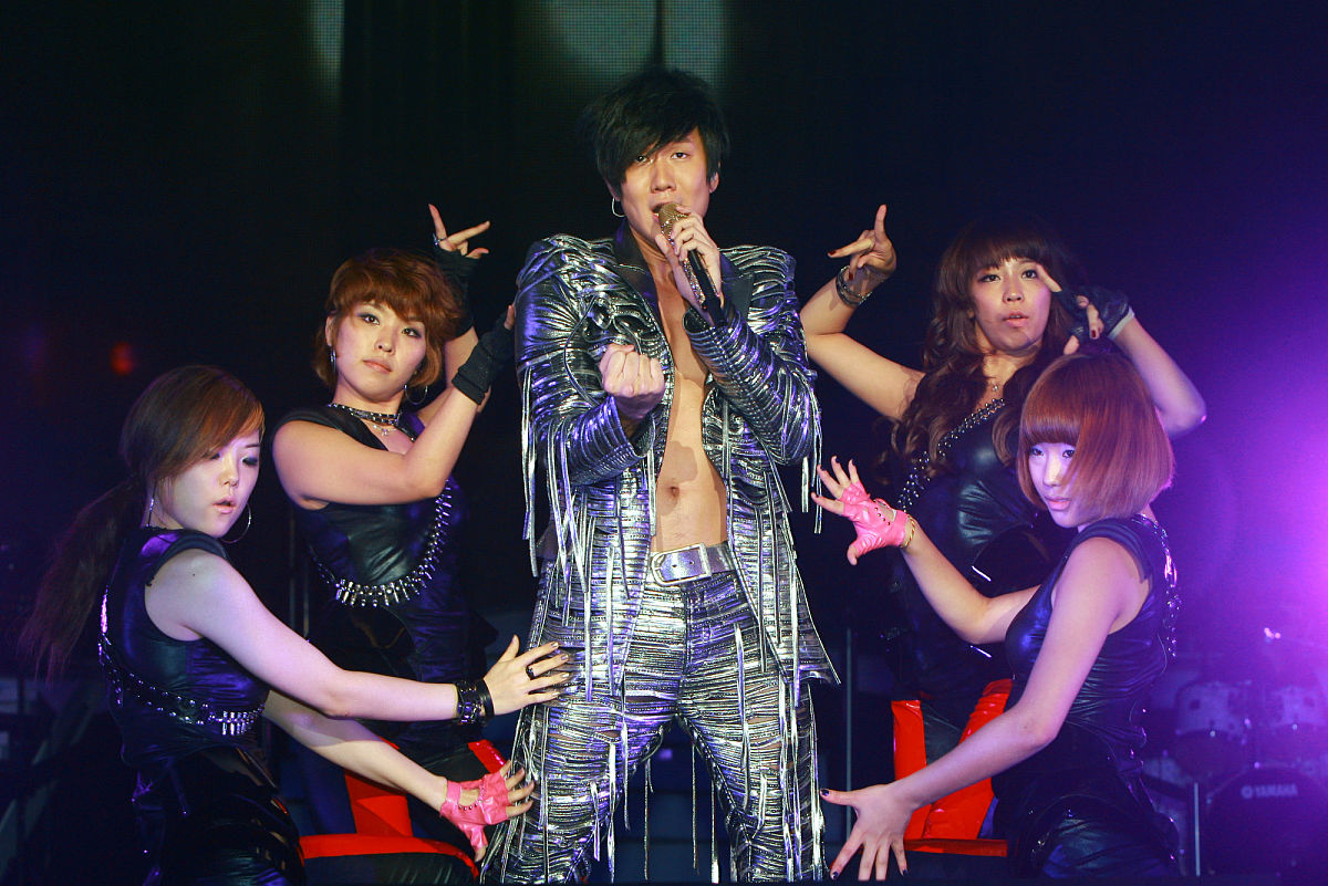 2010年8月28日,上海,唱作天王林俊杰继举办"<strong>i</strong> am"世界巡回演唱会第二