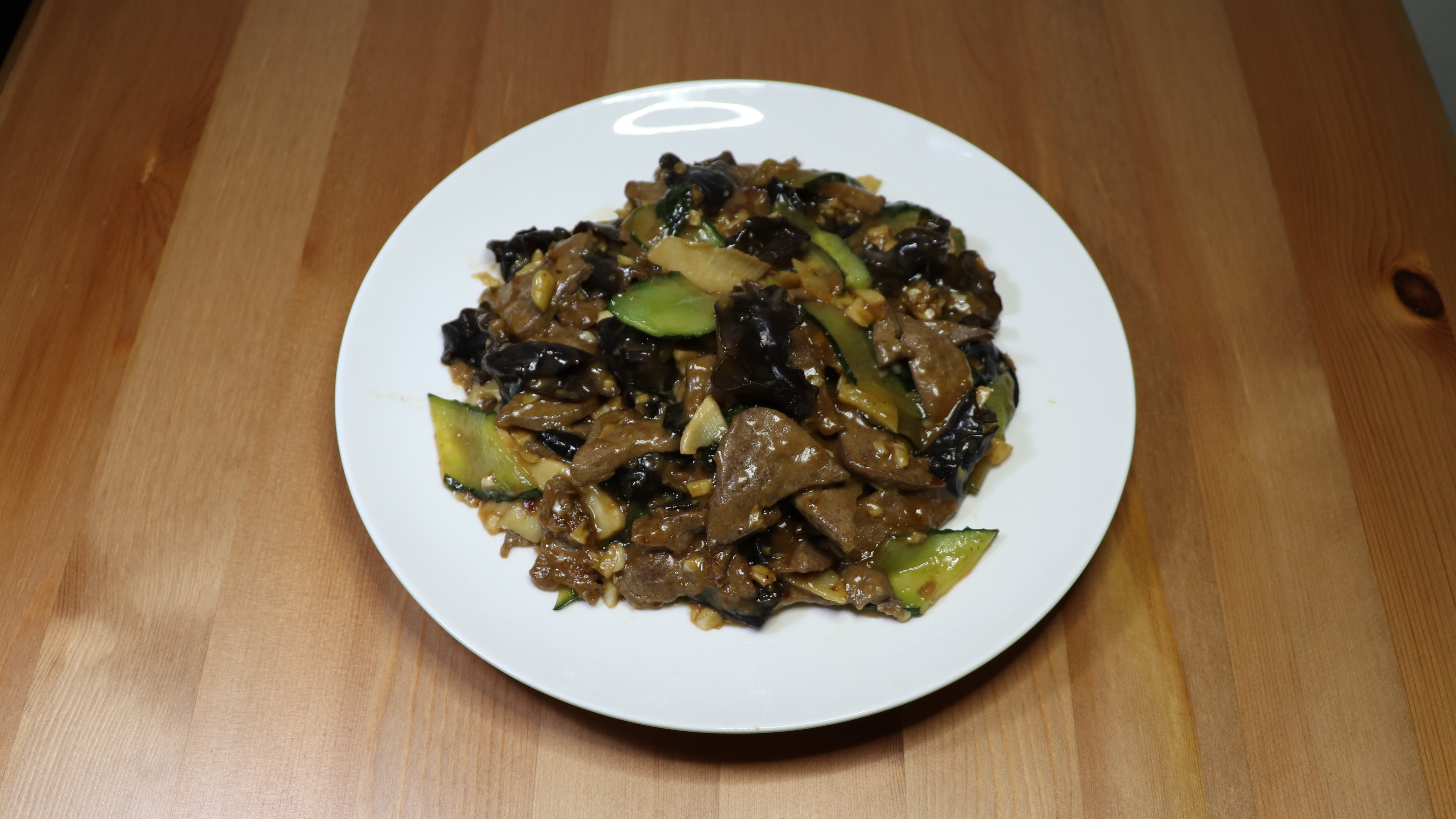 今天做一道传统鲁菜,也是经典家常菜,熘肝尖,希望大家喜欢