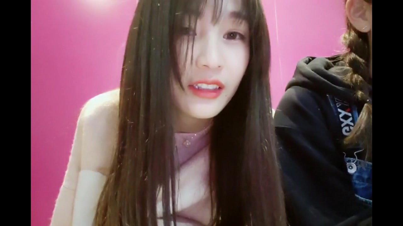 斗鱼主播叶知秋参加完婚礼来拍照了,粉丝直呼:叶老师好美!