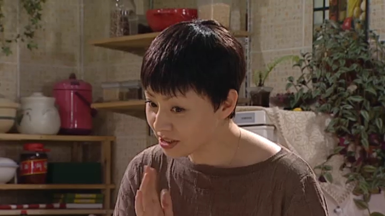 家有儿女:刘梅搞营养套餐,一大桌子饭菜,却迟迟不让人动筷子