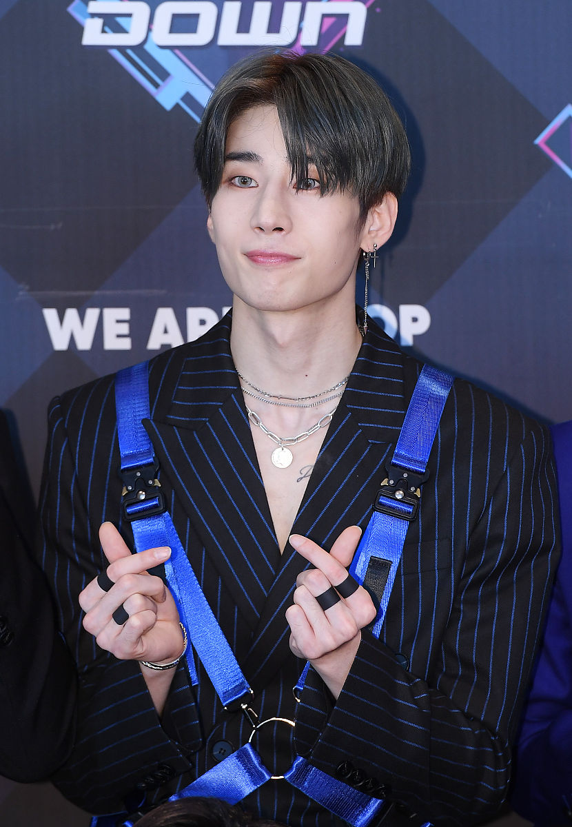 2019年9月19日,韩国首尔,明星参加《m! countdown》节目彩排.han seun