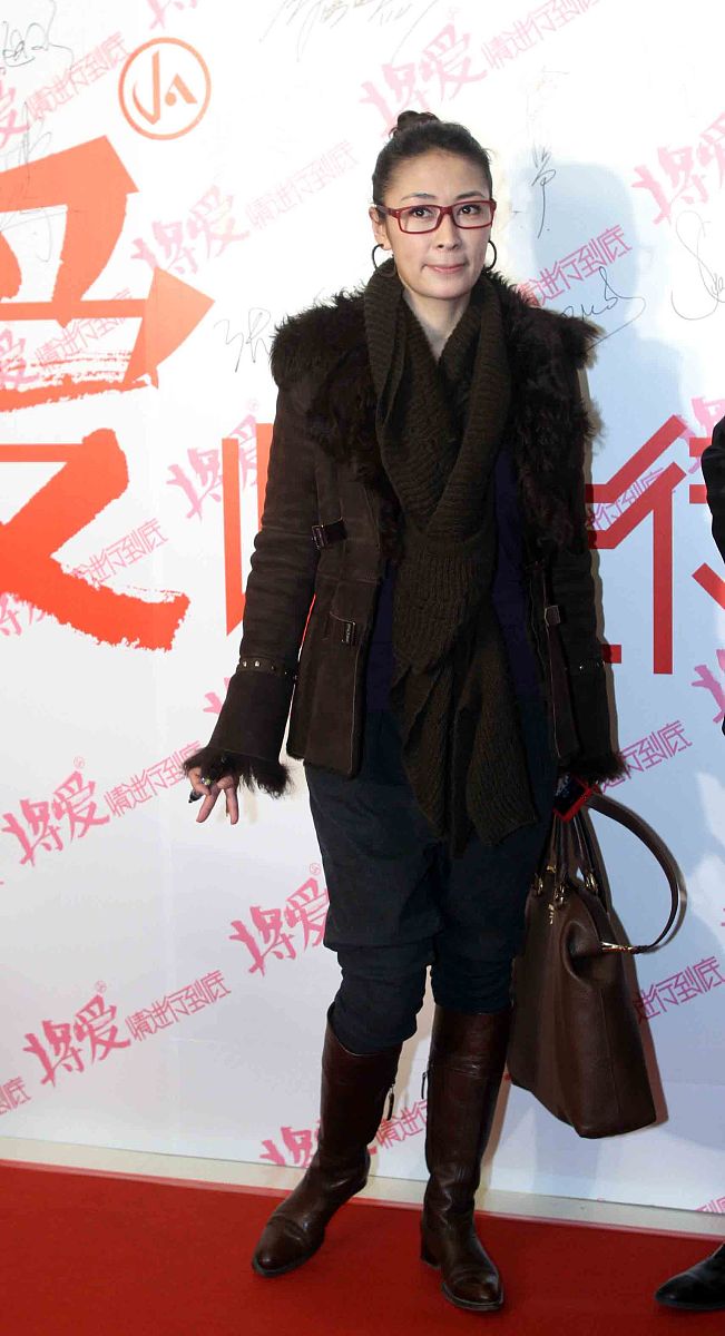 写出红领巾瓜报影视的软件介绍软件特色软件亮点软件优势软件测评