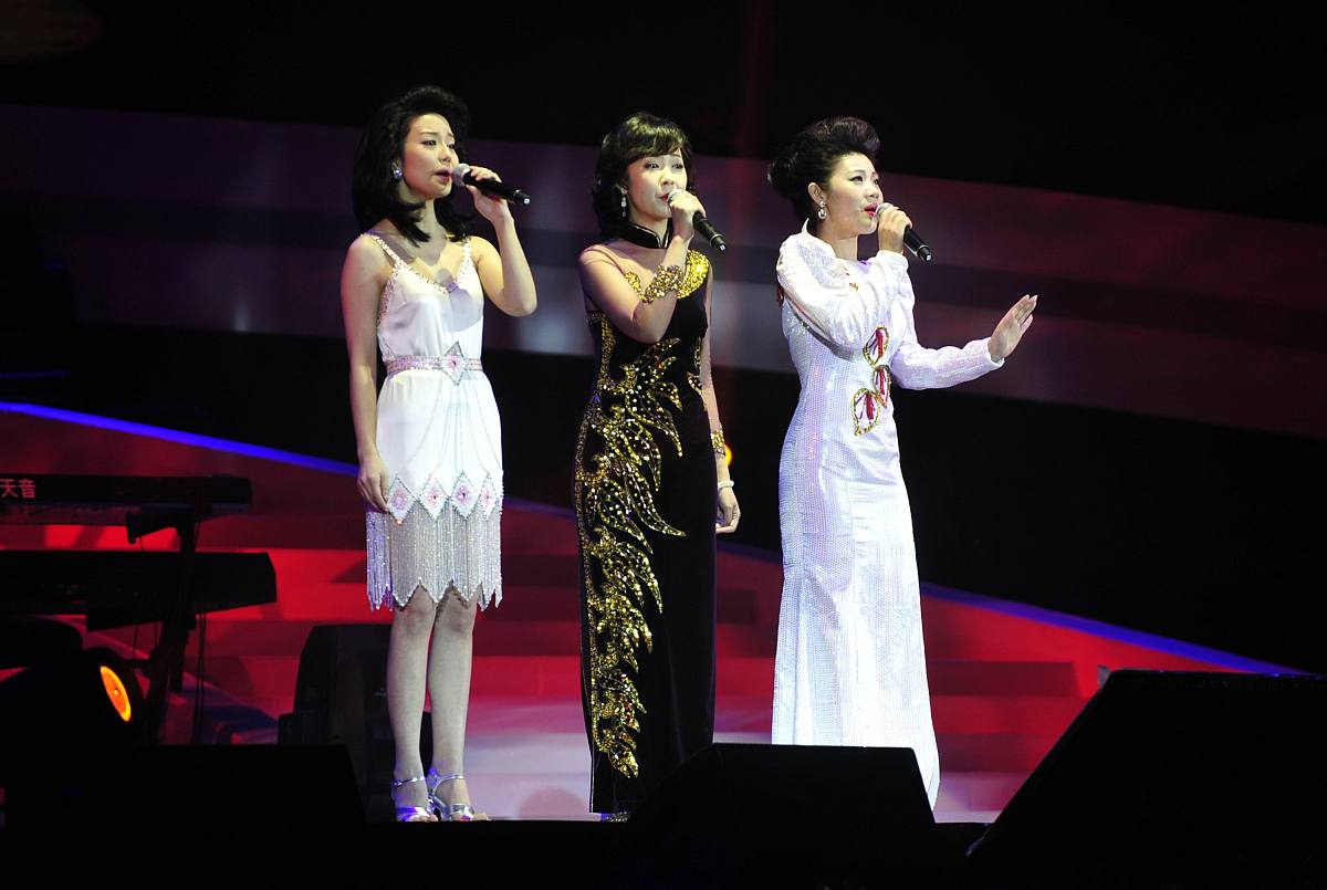 10首最经典红歌：从邓丽君到周杰伦，重温永恒旋律