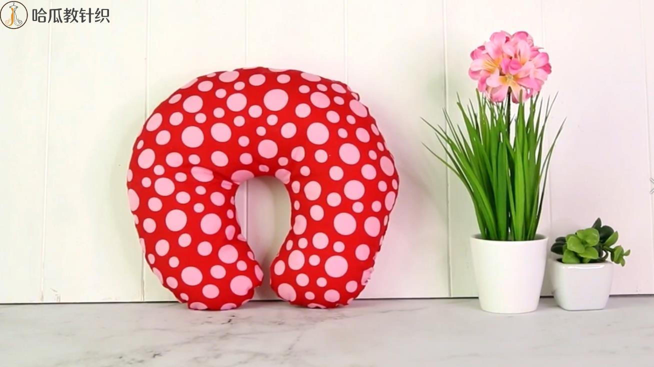 漂亮的头饰花手工制作过程,简单易学,使用粉色的纱做的哦