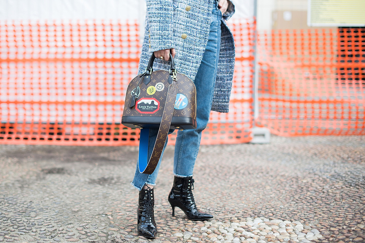 美式复古高街！毛边高腰直筒牛仔裤女 宽松显瘦粉色做旧裤子