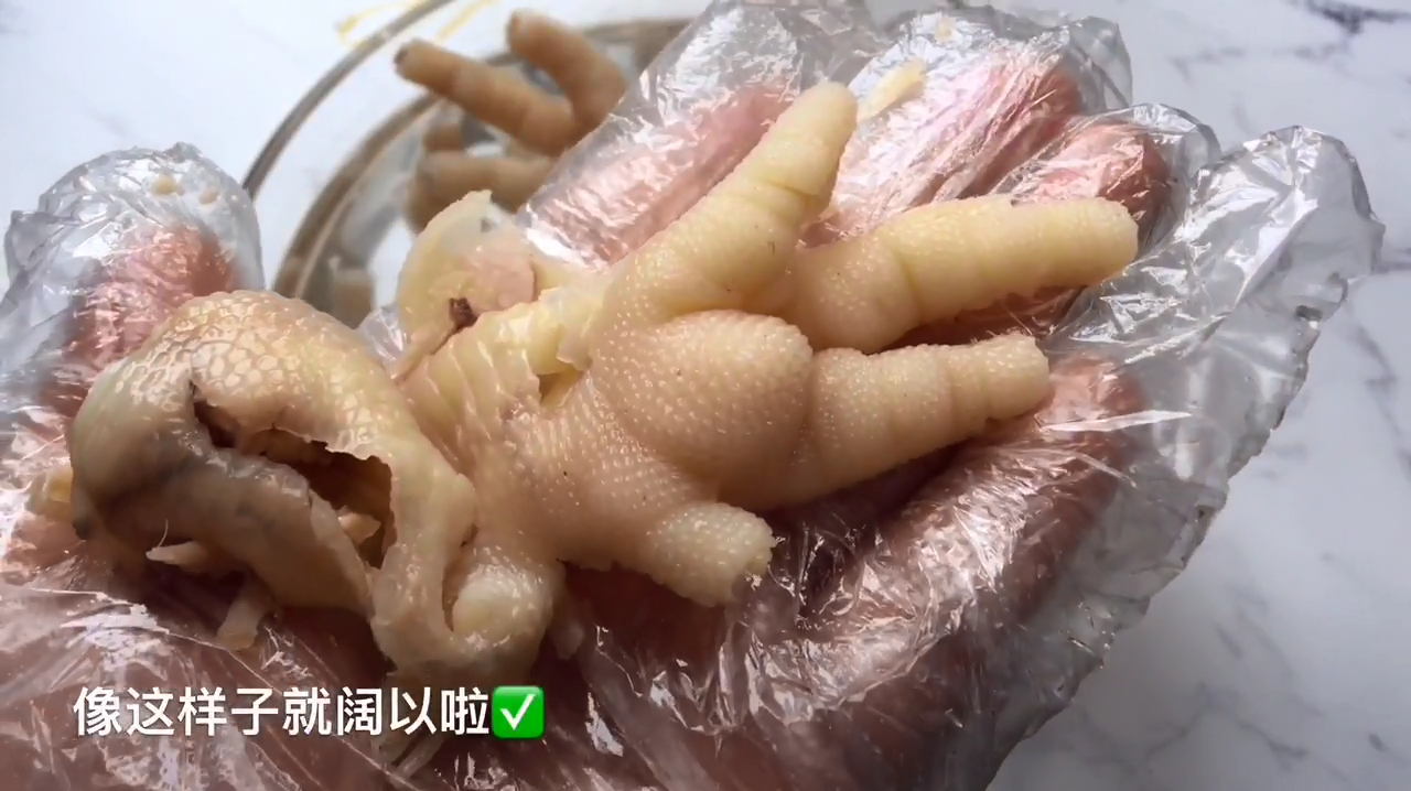 拌米饭一绝,红烧无骨鸡爪,软糯的口感太棒了