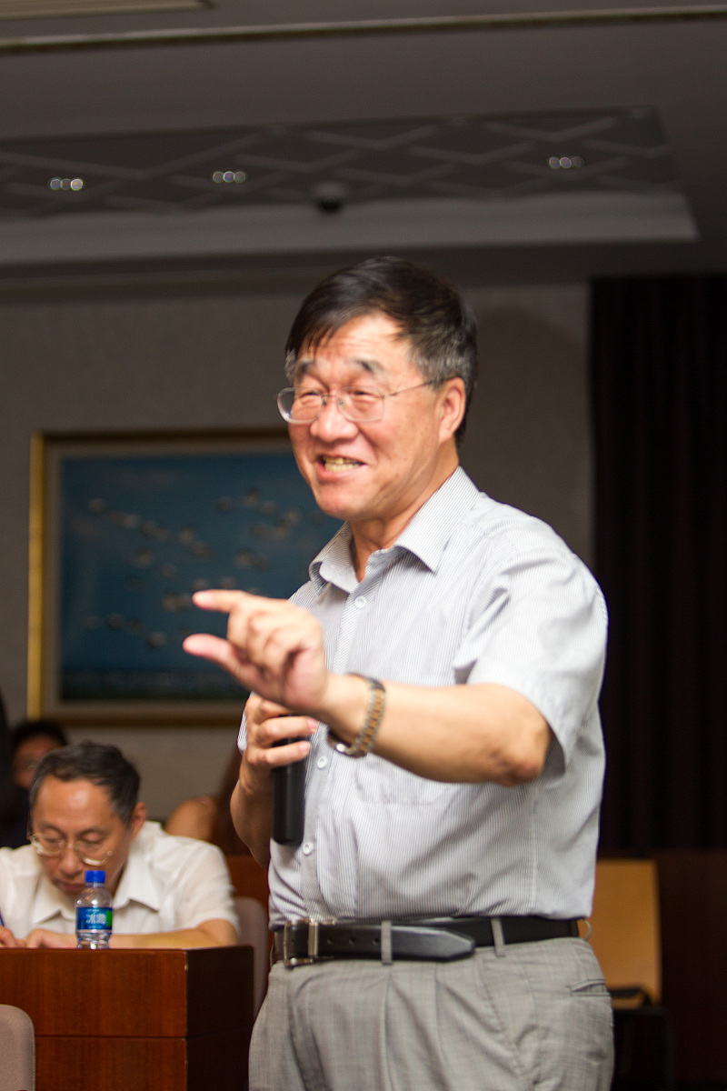 邓奉飘：中国数学家简介