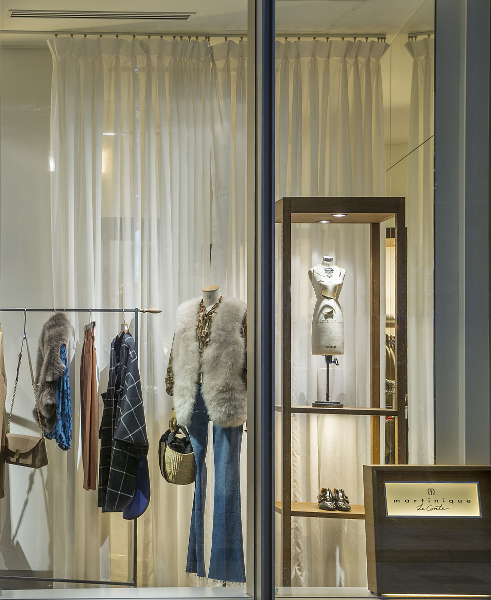 服装店铺常见问题及解决方案：提升顾客体验，促进销售