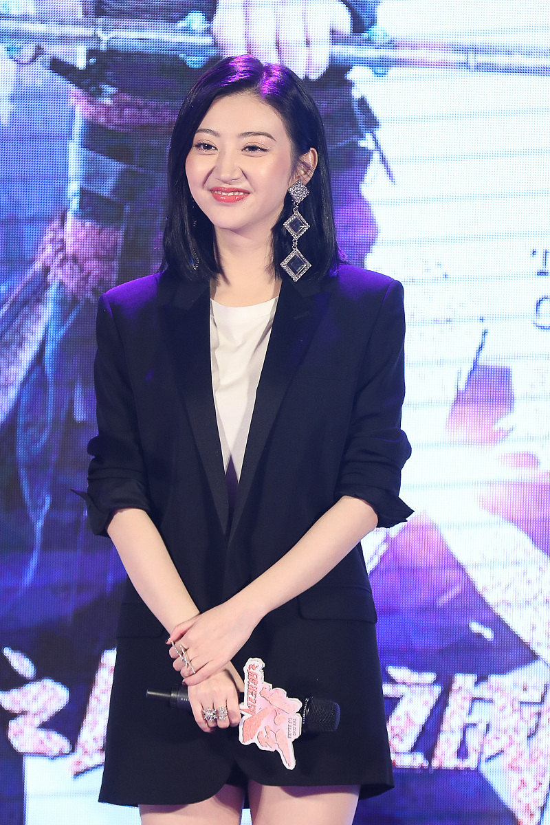 张继科赌博风波及与景甜私密照曝光：职业生涯或受重创