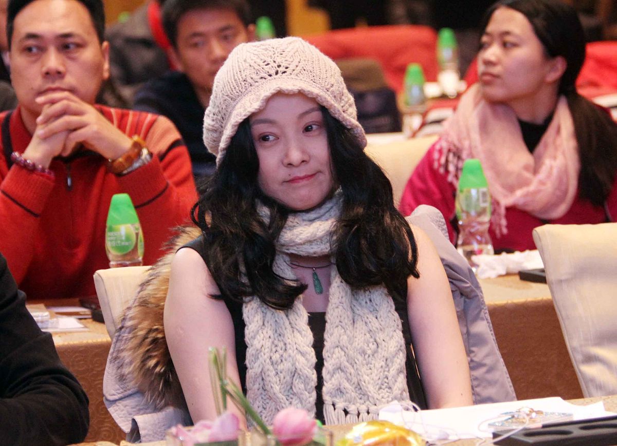 175分《红楼梦》第五回中晴雯的判词是美月难连彩云易散。必比天盔身为下凤流灵巧招人怨。寿天多因爱谈生多情公子空牵念。请从判词的画线部分选择10处各举出原著中的一个具体情节加以印证