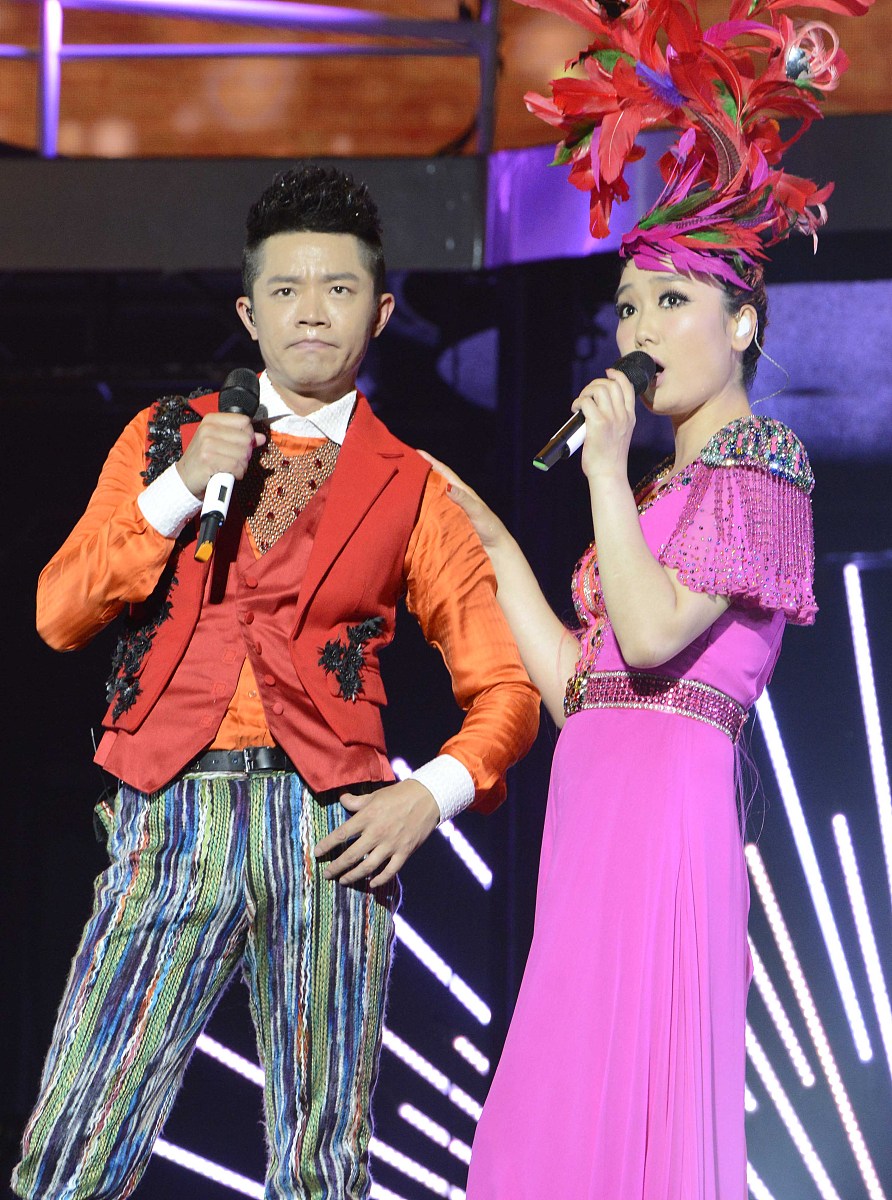 凤凰传奇歌曲点评：动听旋律、深情歌词，触动心灵的音乐力量
