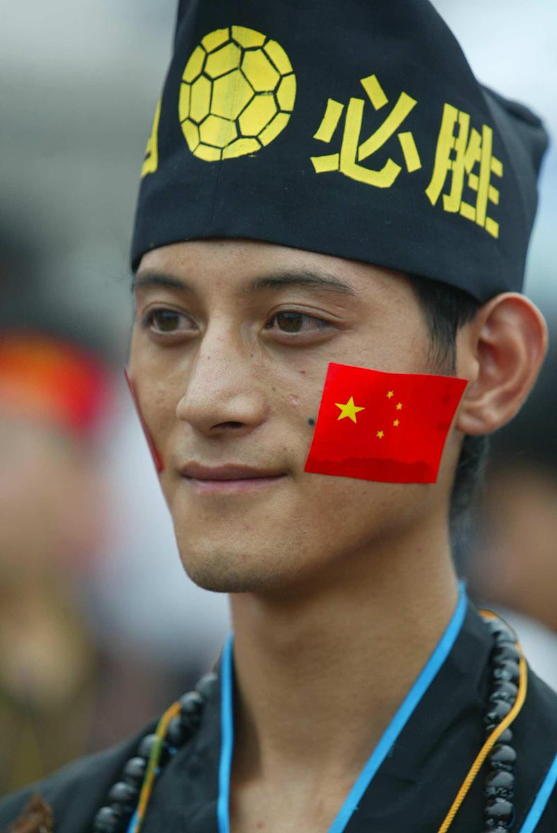 2004年7月17日,在离亚洲杯开幕还有4个小时的时候,火爆球迷抢先出击,