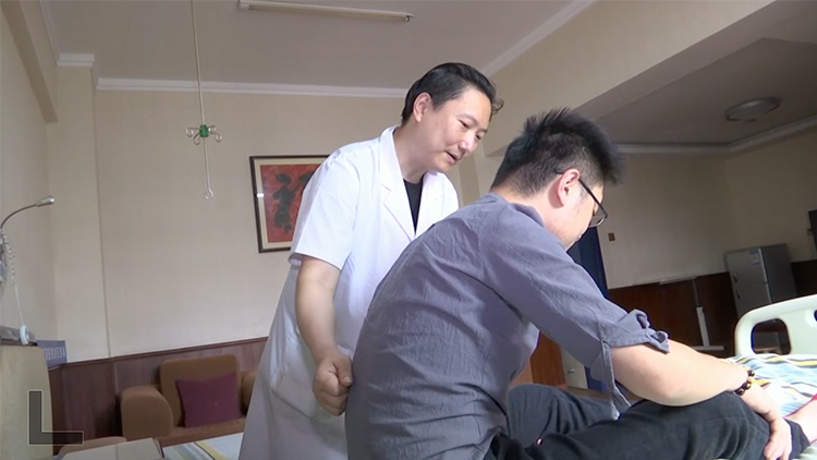 小龙虾+冰啤酒=夏日盛宴?吃太多后果可能很可怕