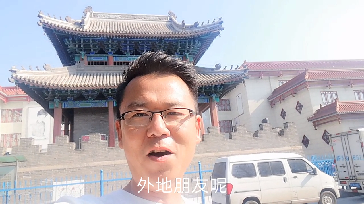 时代的变迁与历史的见证 保定千年古钟楼下遇见烤面包的扛霸子