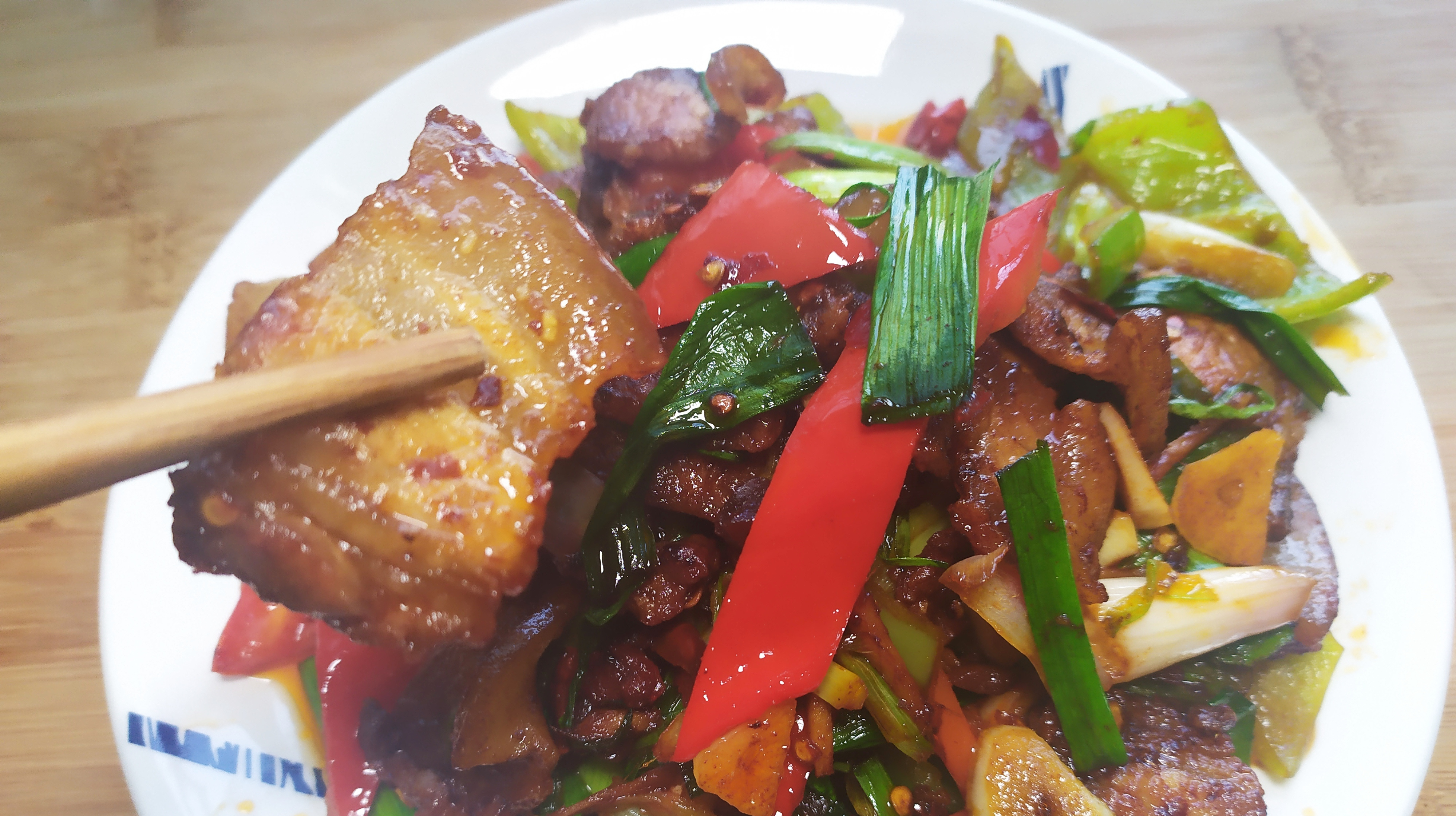 回锅肉这样做太好吃了,教你一个小技巧,3分出锅,真解馋!