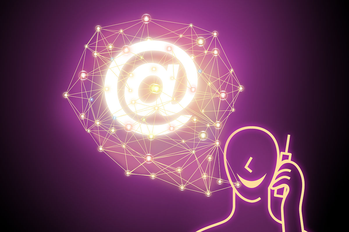 扩展阐述300字：具体薪酬等级调整规定如下1半年绩效考核成绩优秀的员工除获取额外奖金还会增加 10的基础工资不同层级员工基础工资增加比例相同增加有效期限至下一绩效考核周期。2考核成绩良好的员工会根据公司制定的薪酬管理制度获取一定数额工作激励奖金基础工资也会上调 5若员工连续 2个绩效考核周期内均取得良好成绩跨年不计入则额外获得激励奖金的 50作为奖励。3考核成绩不及格的员工连续两期绩效考核成绩均为