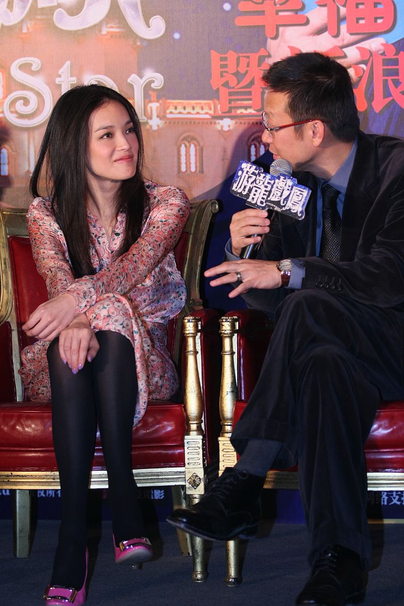 2009年1月13日,北京,爱情大片《游龙戏凤》举行官网启动仪式.舒淇,刘